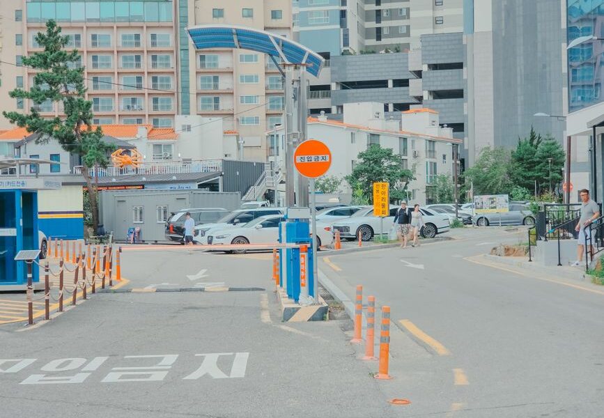 봉쇄 기간 중에 외로움을 느끼시나요? 온라인에서 사람들을 만나세요