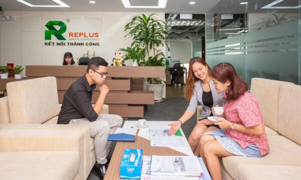 안심할 수 있는 현관 보안, 든든한 서비스와 신뢰를 겸비한 KMplus 도어락 추천